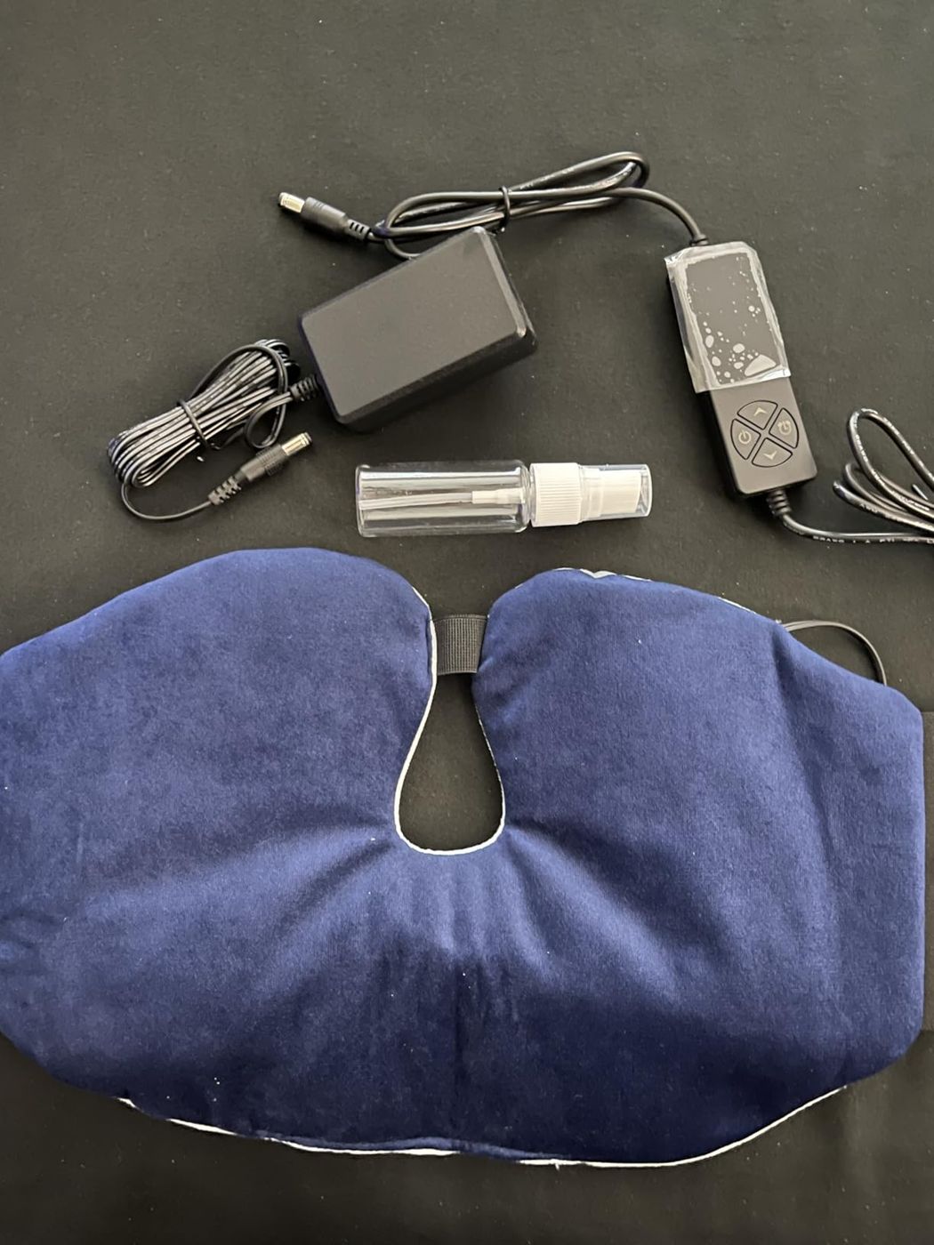 Customer photo: the pad with its adapter, mist bottle and controller